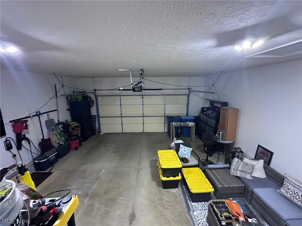 3313 Coopers Trail