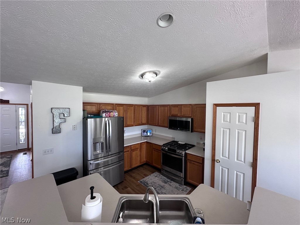 3313 Coopers Trail