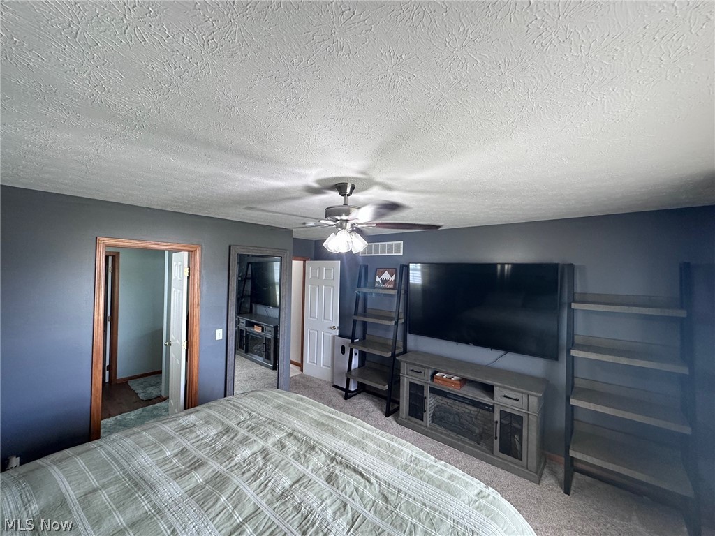 3313 Coopers Trail
