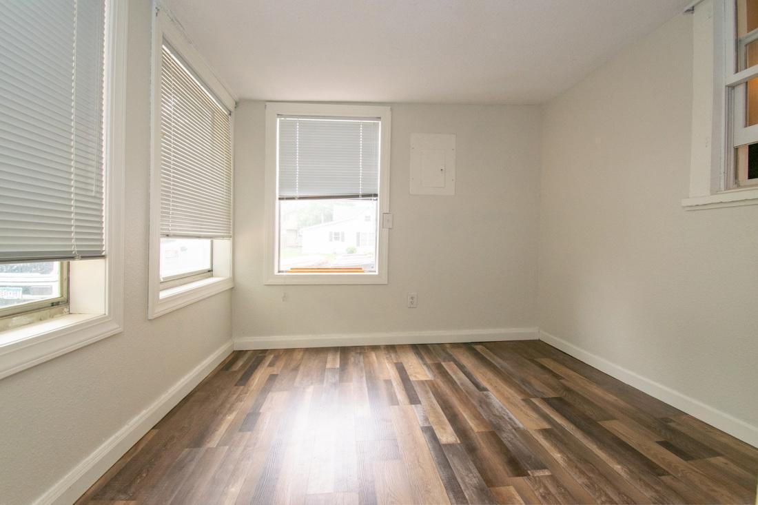 319 14th Street W