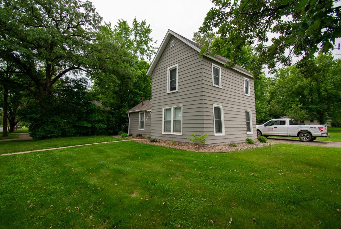 319 14th Street W