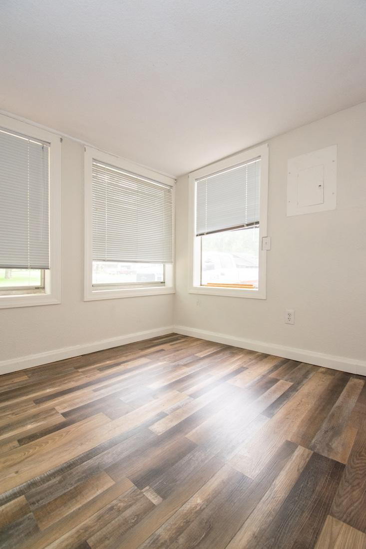 319 14th Street W