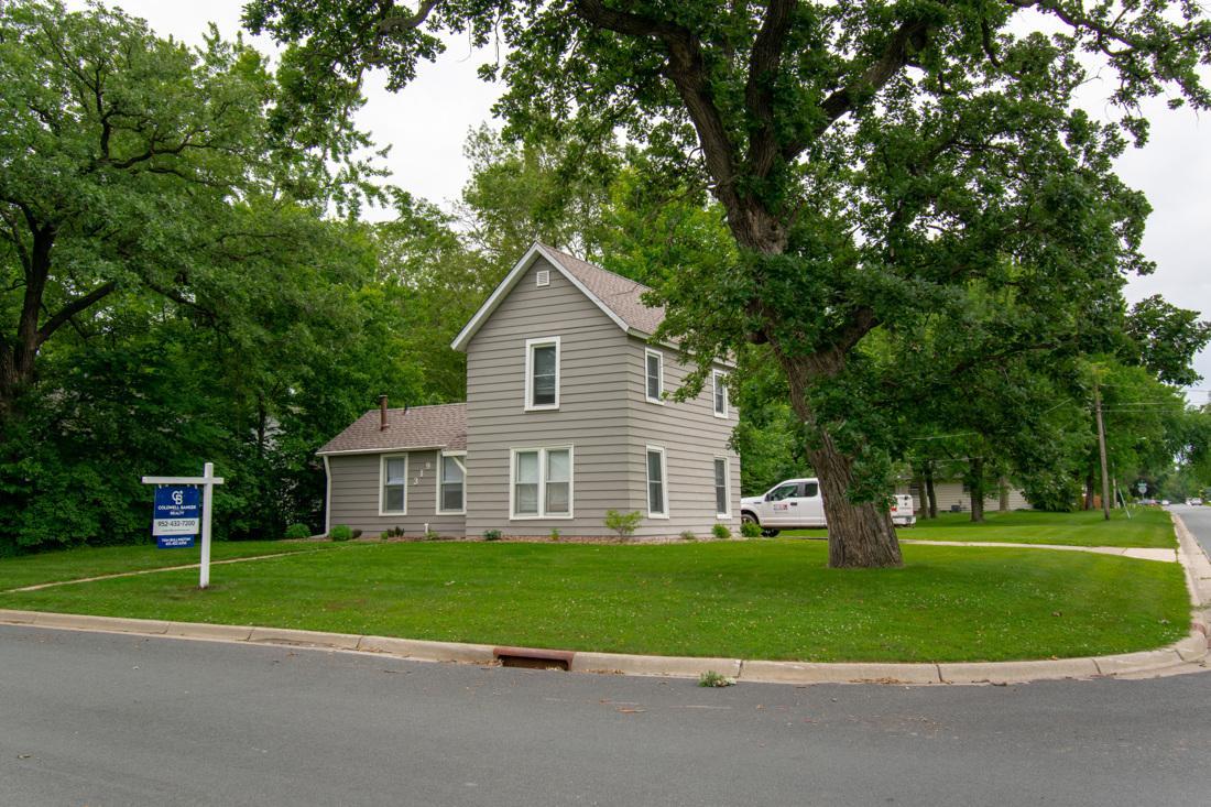319 14th Street W