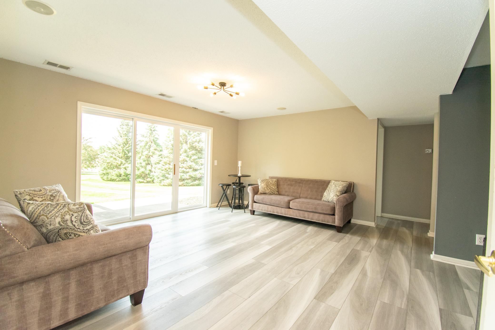 1600 Stonegate Court