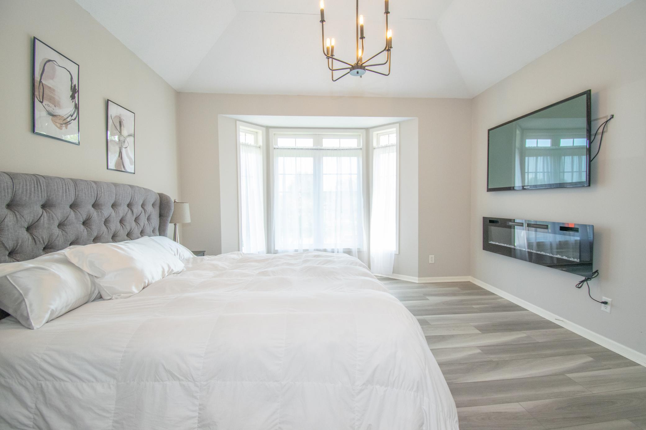 1600 Stonegate Court