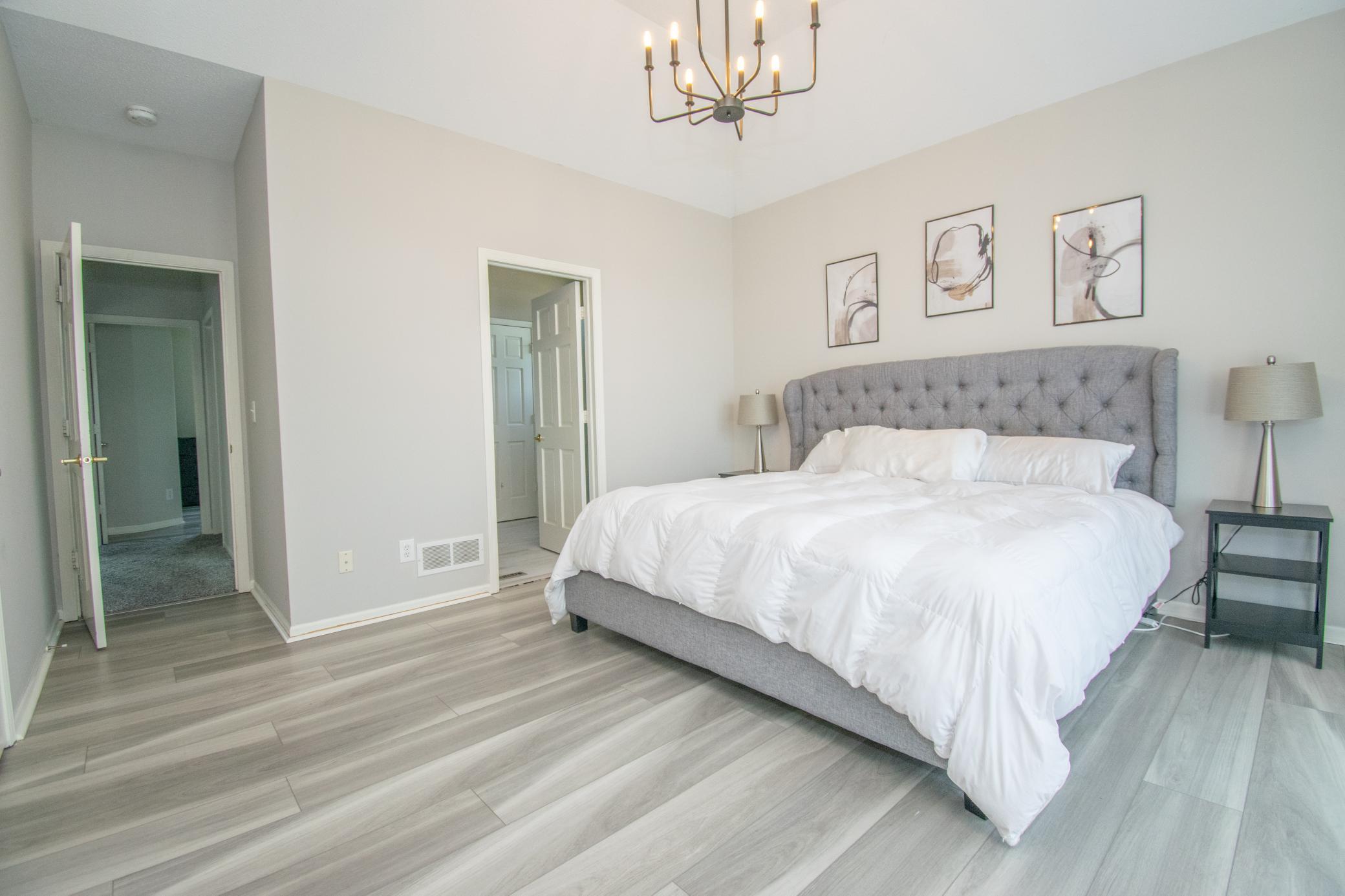 1600 Stonegate Court