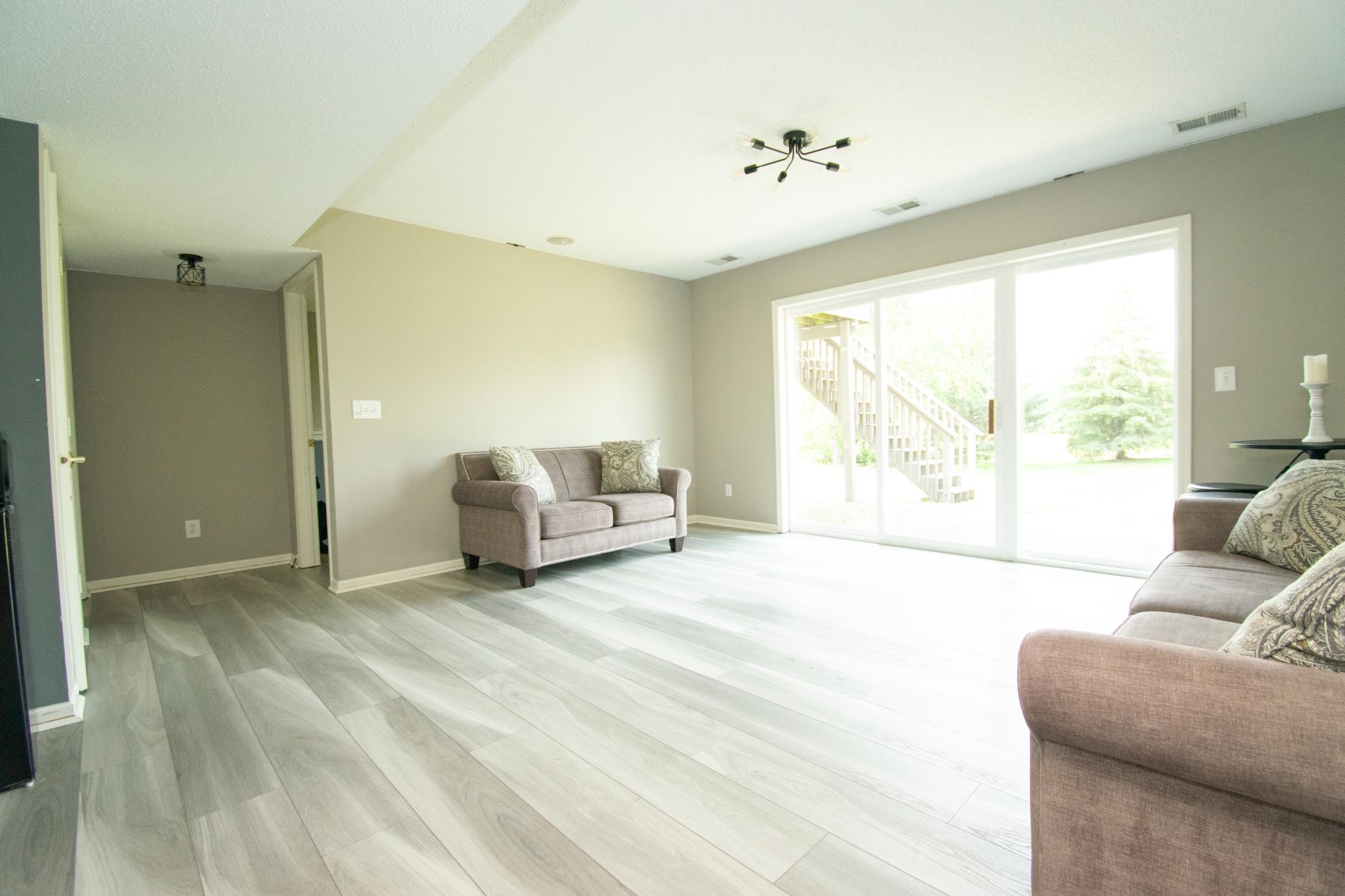 1600 Stonegate Court