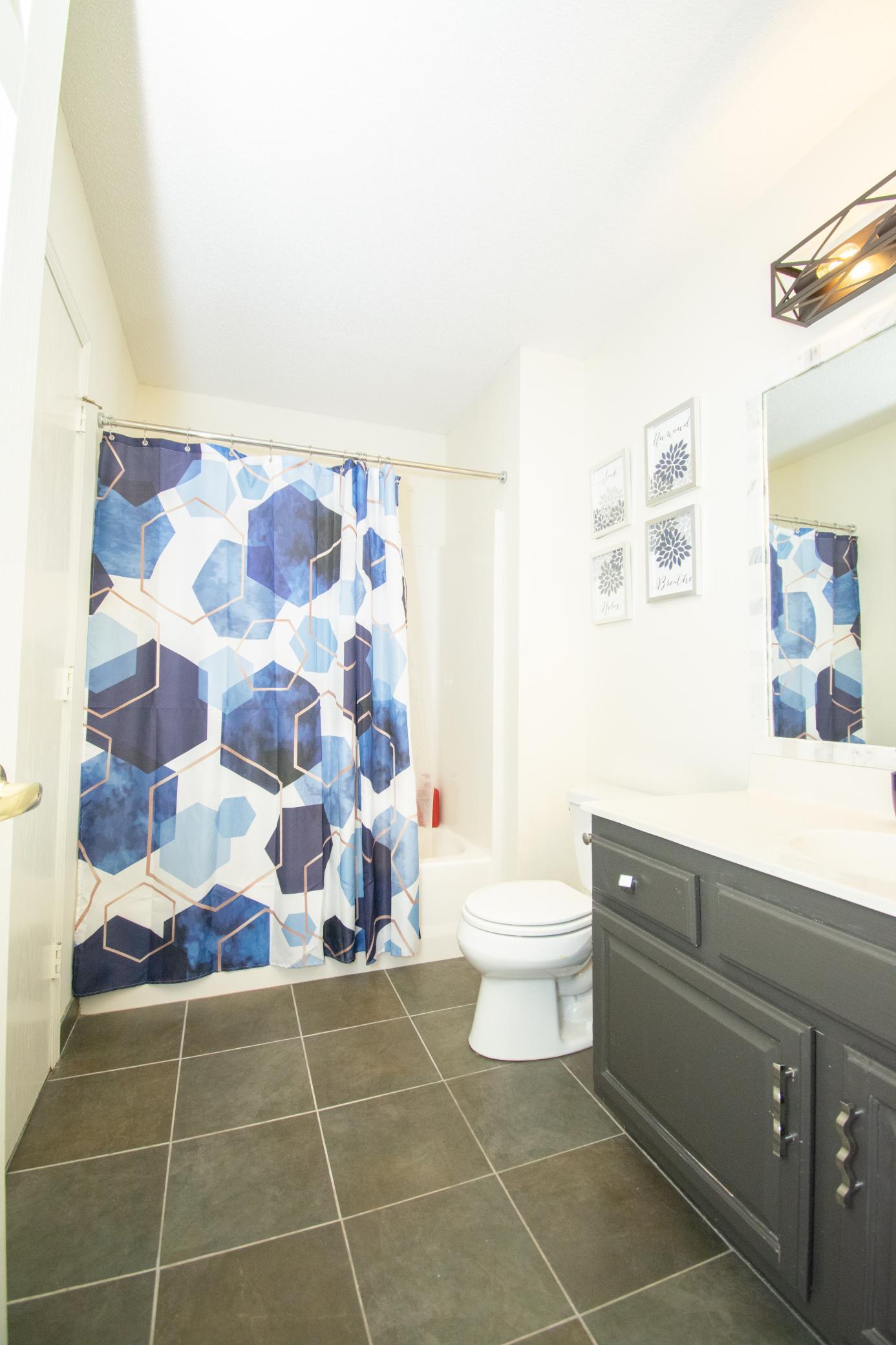 1600 Stonegate Court