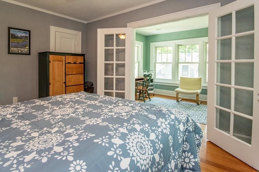 222 7th Street W