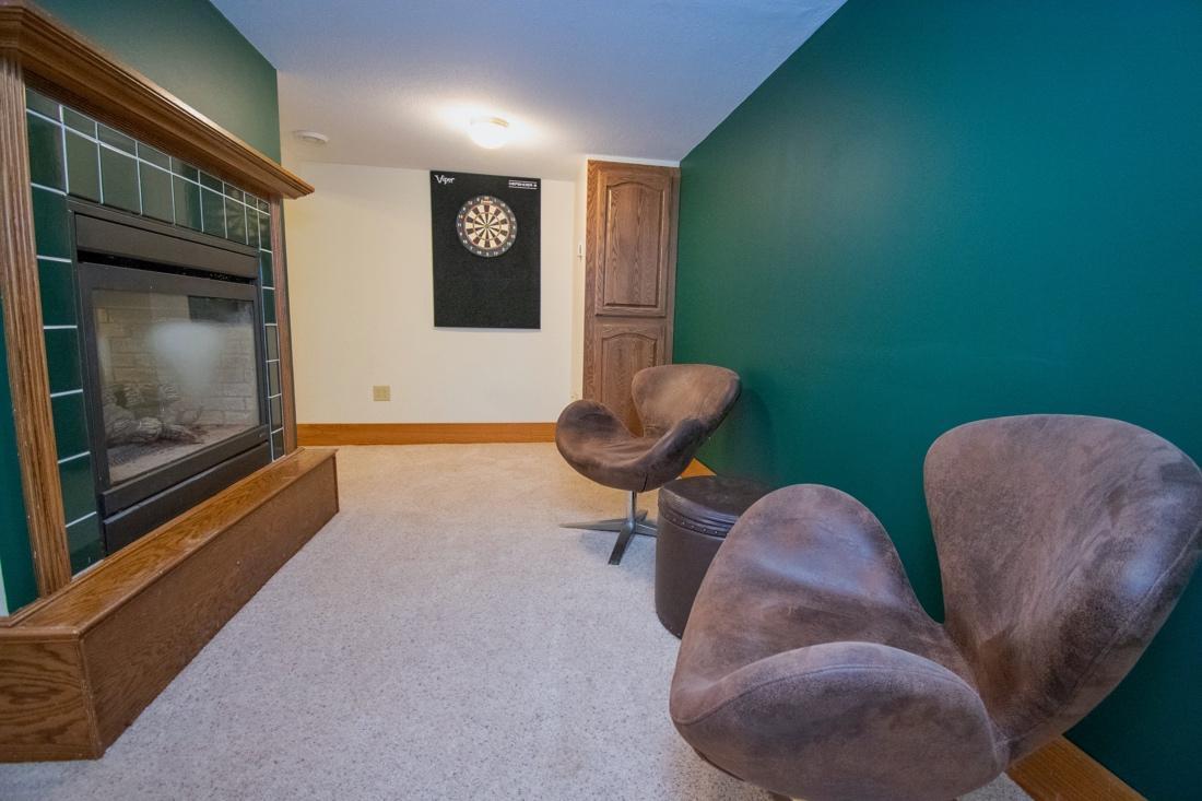 222 7th Street W