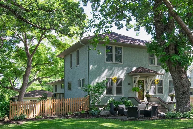 222 7th Street W