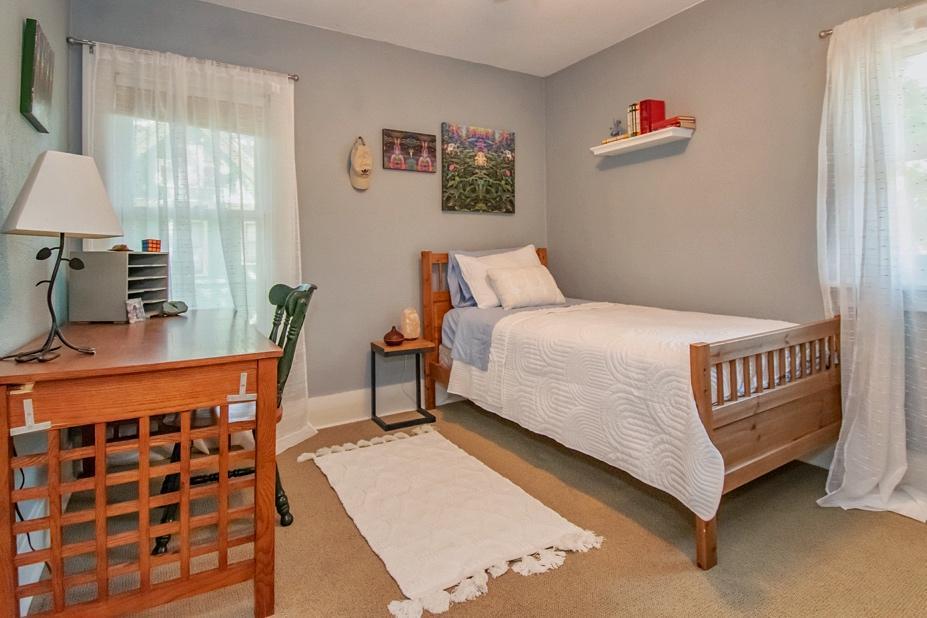 222 7th Street W