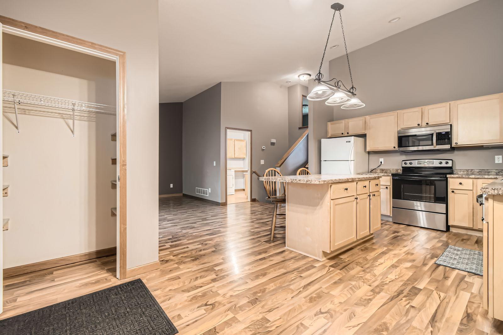 314 7th Street E