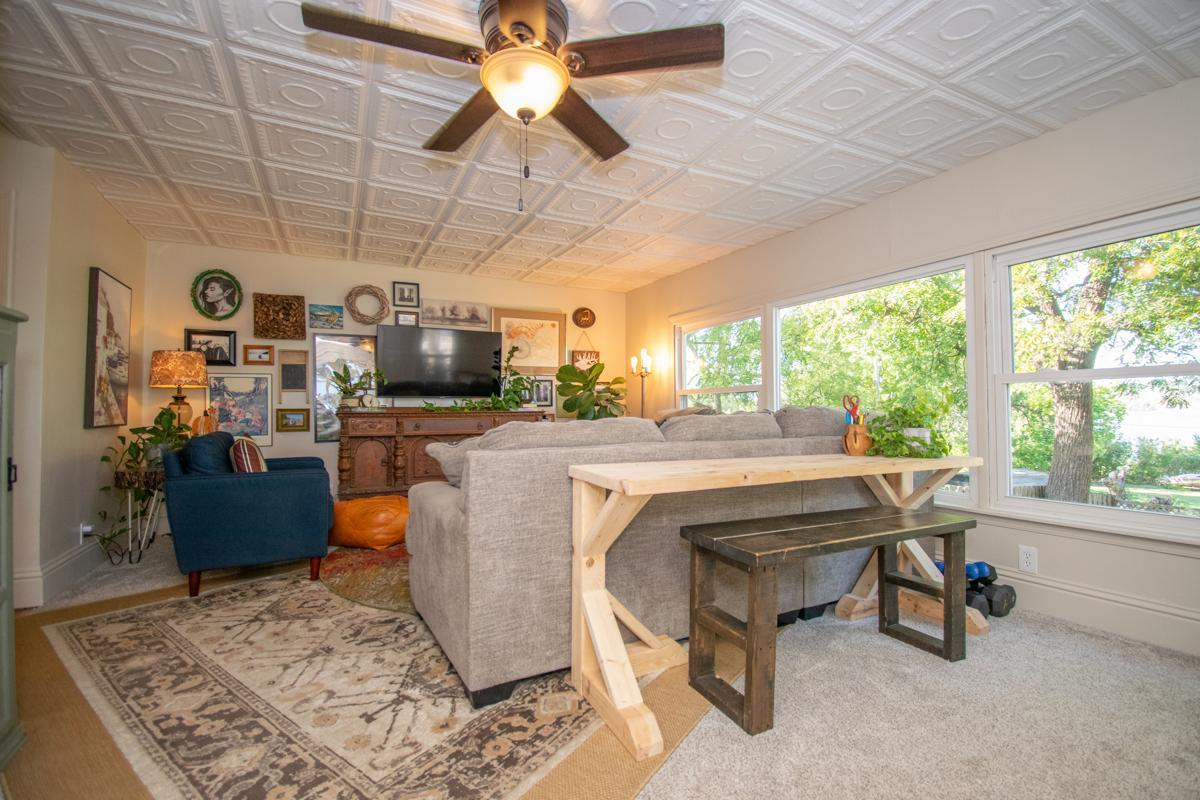 312 2nd Street W