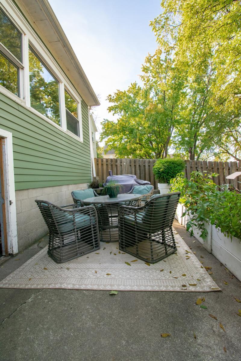 312 2nd Street W
