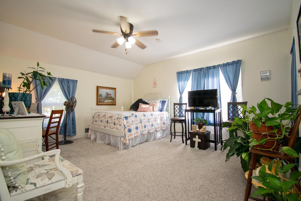 312 2nd Street W