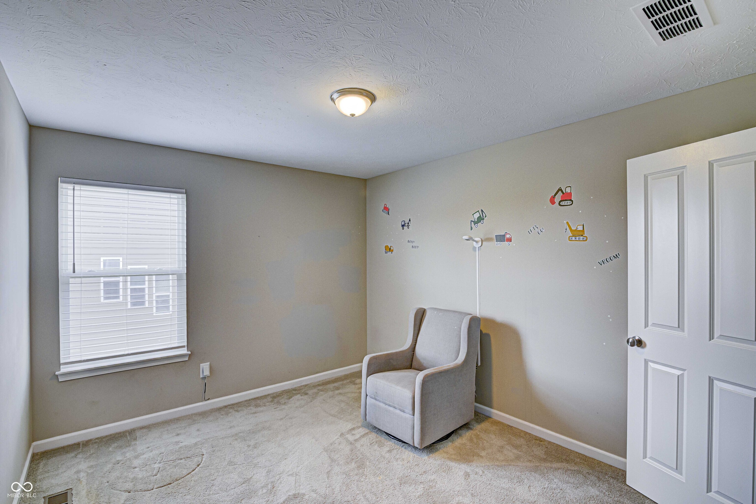 5658 Autumn Trail