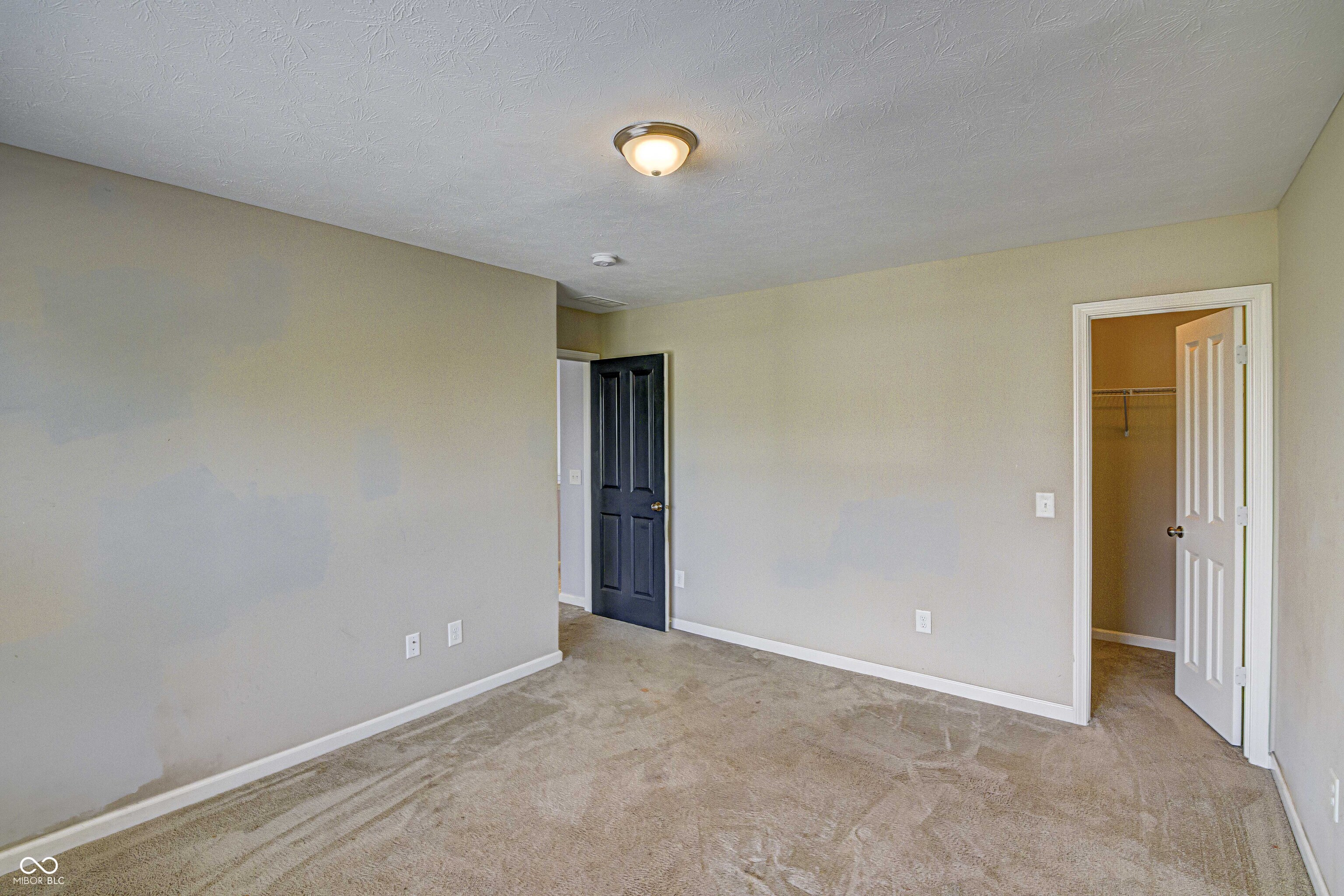 5658 Autumn Trail