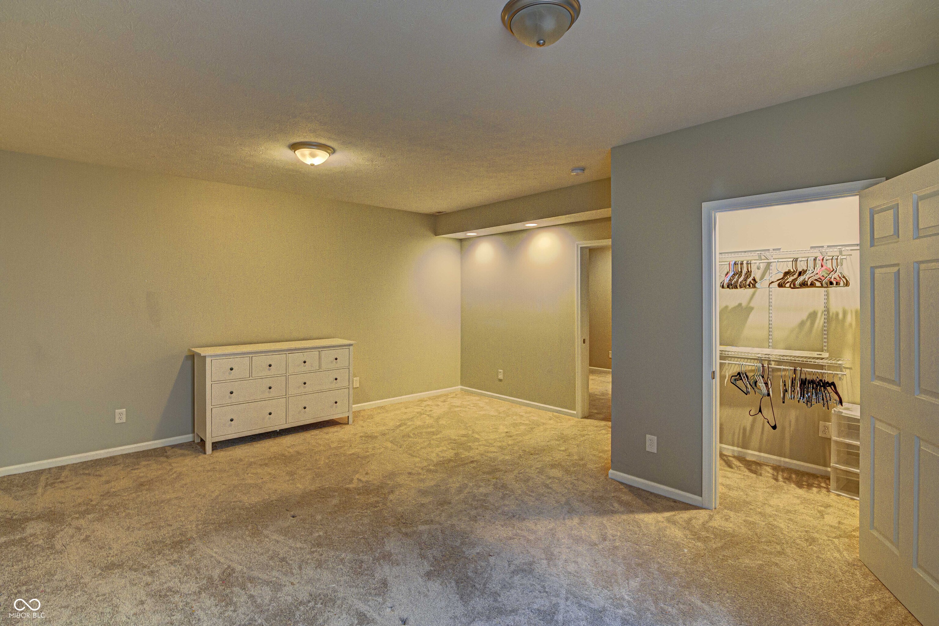 5658 Autumn Trail