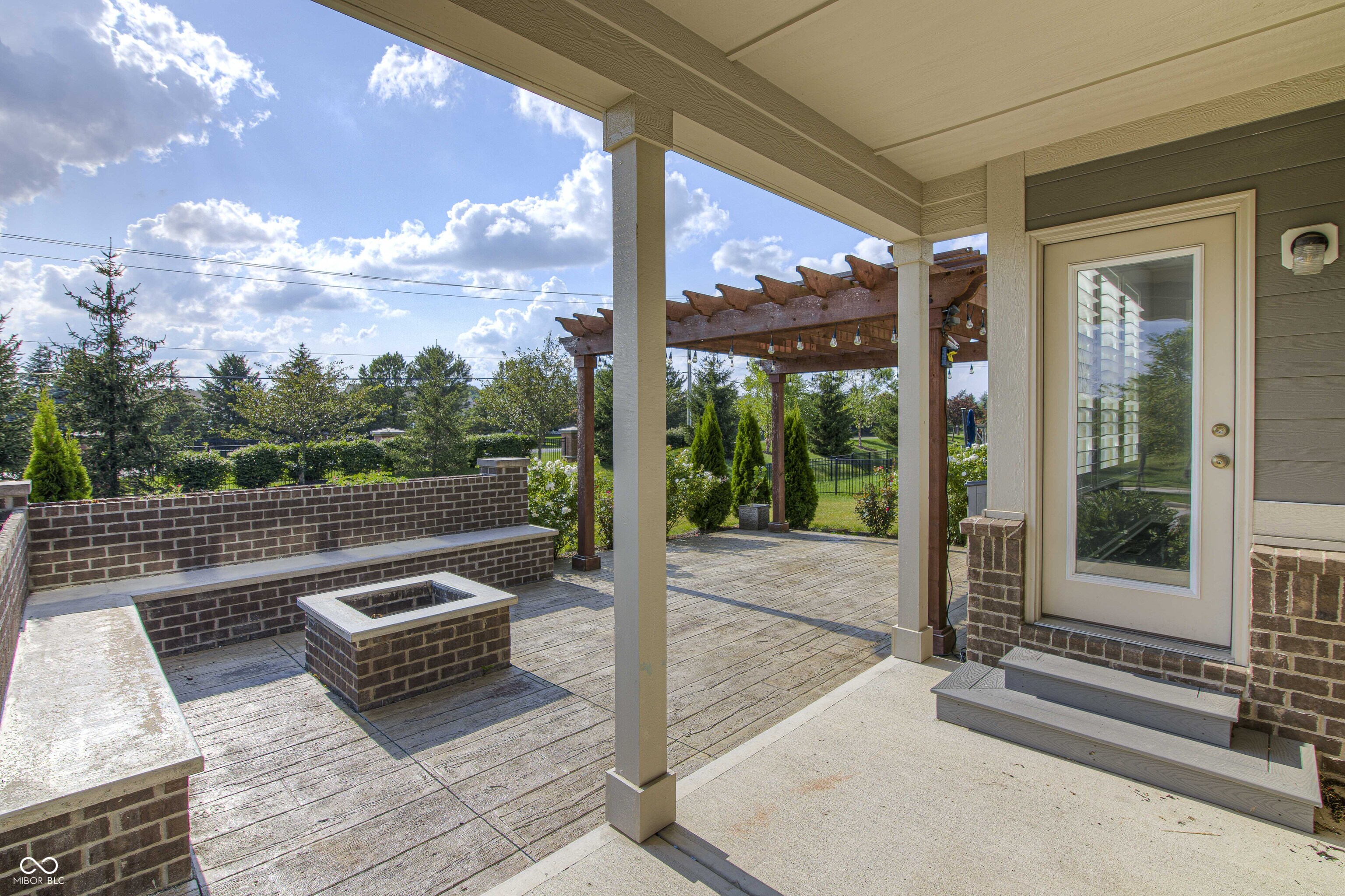 5658 Autumn Trail
