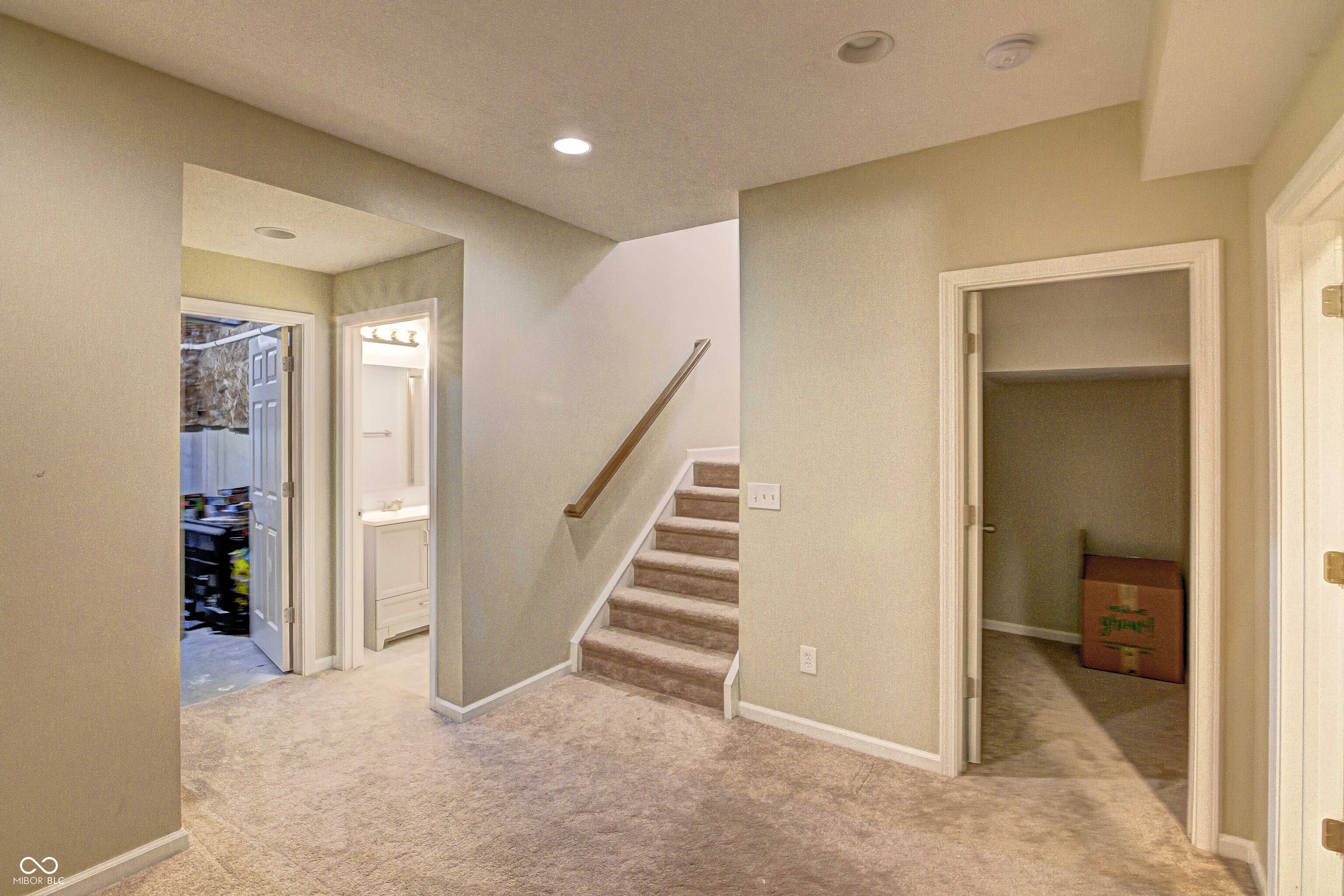 5658 Autumn Trail
