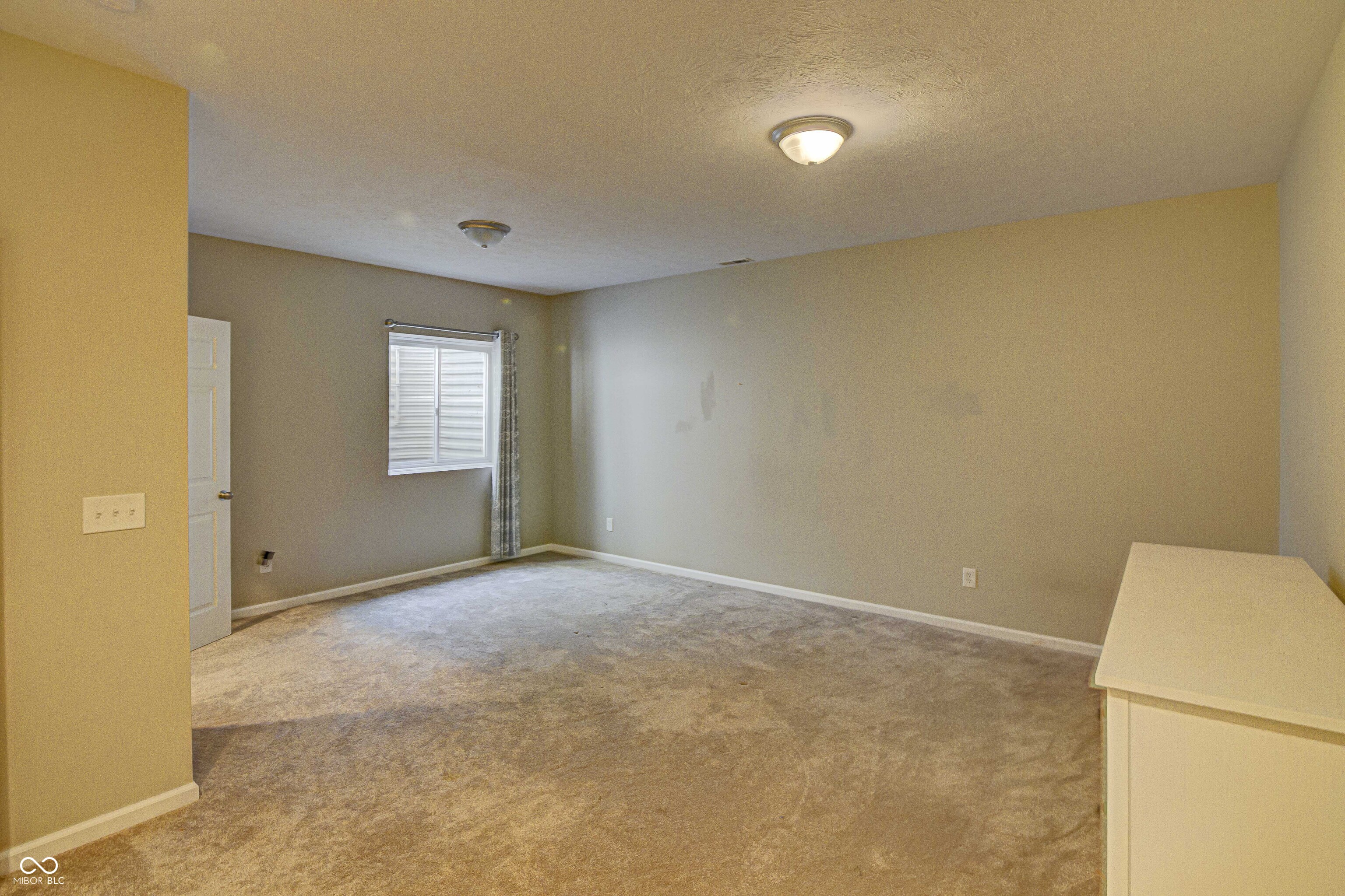 5658 Autumn Trail