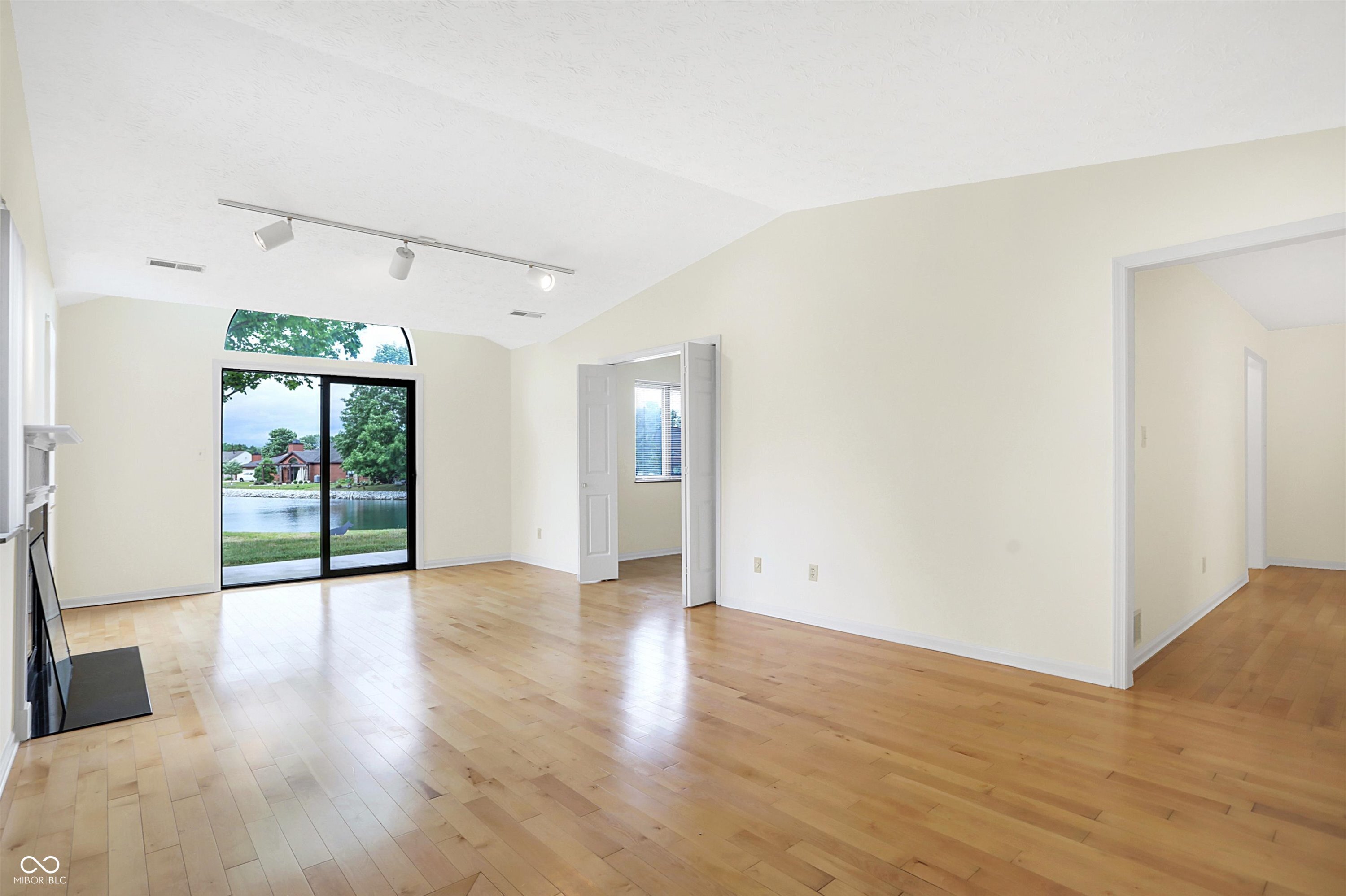 2092 Oak Run Court