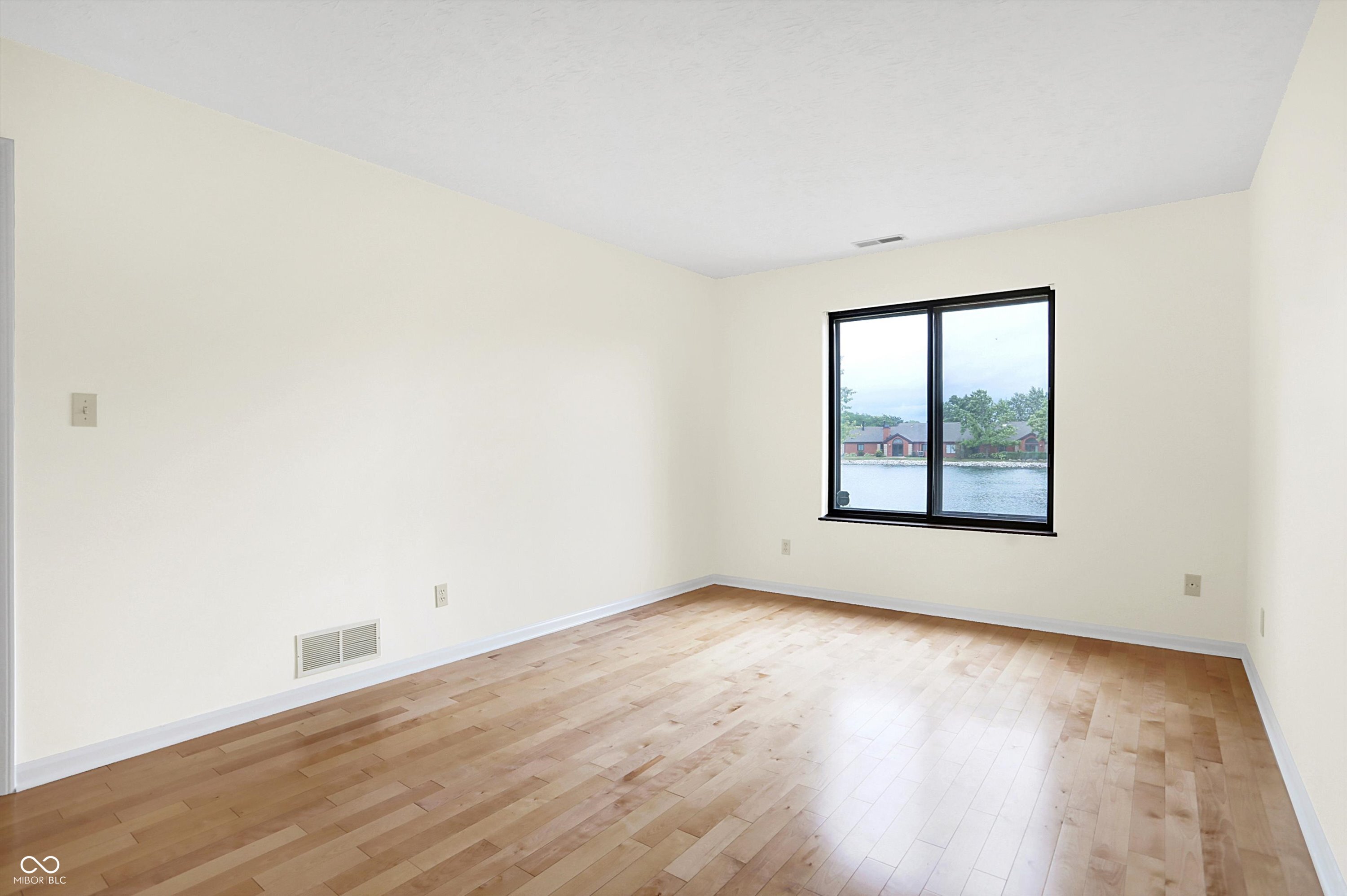 2092 Oak Run Court