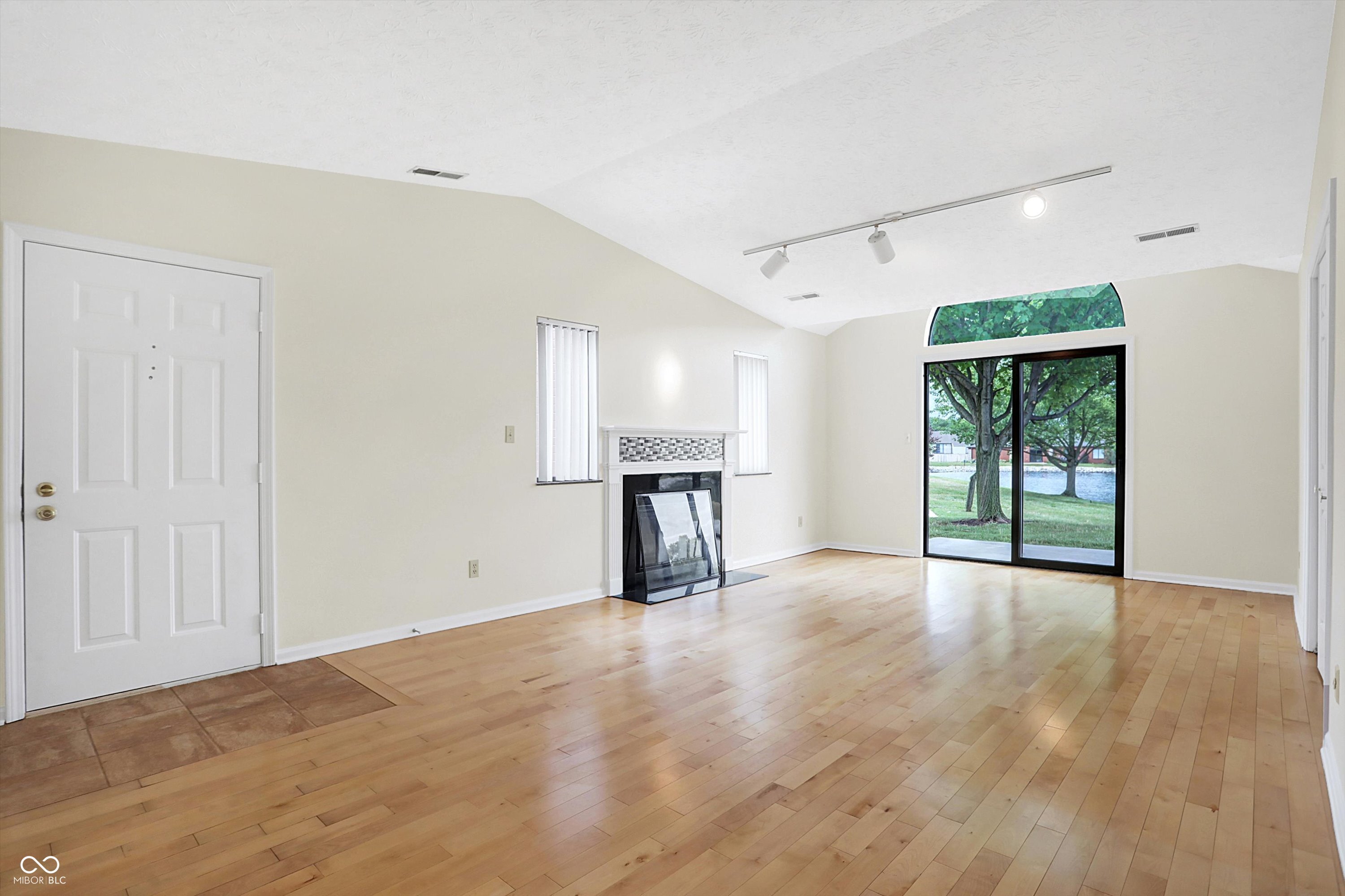2092 Oak Run Court