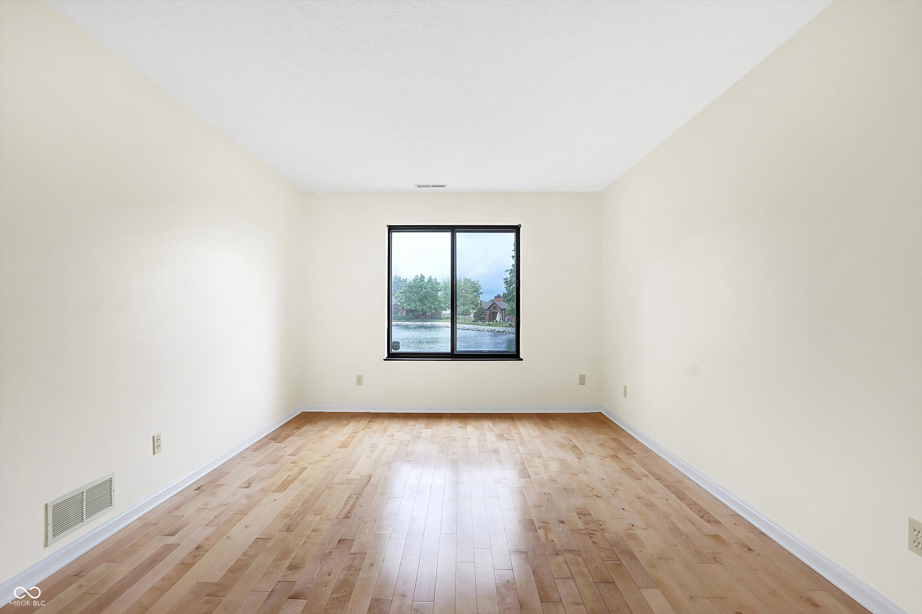 2092 Oak Run Court