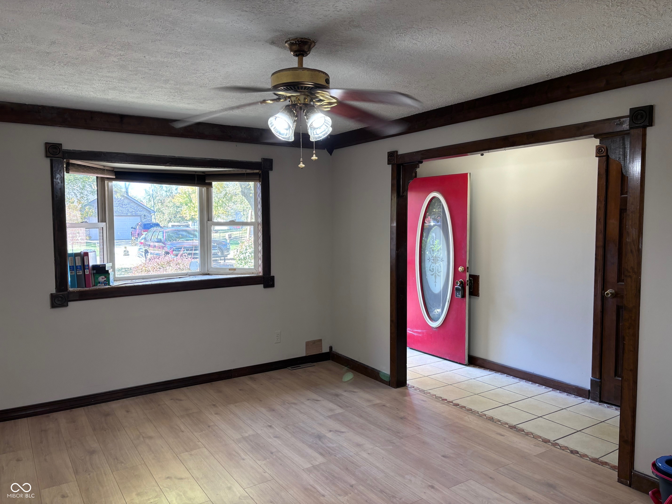 5831 S Linwood Avenue