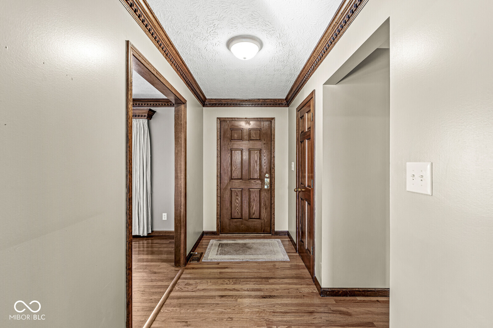 6337 Red Oak Drive