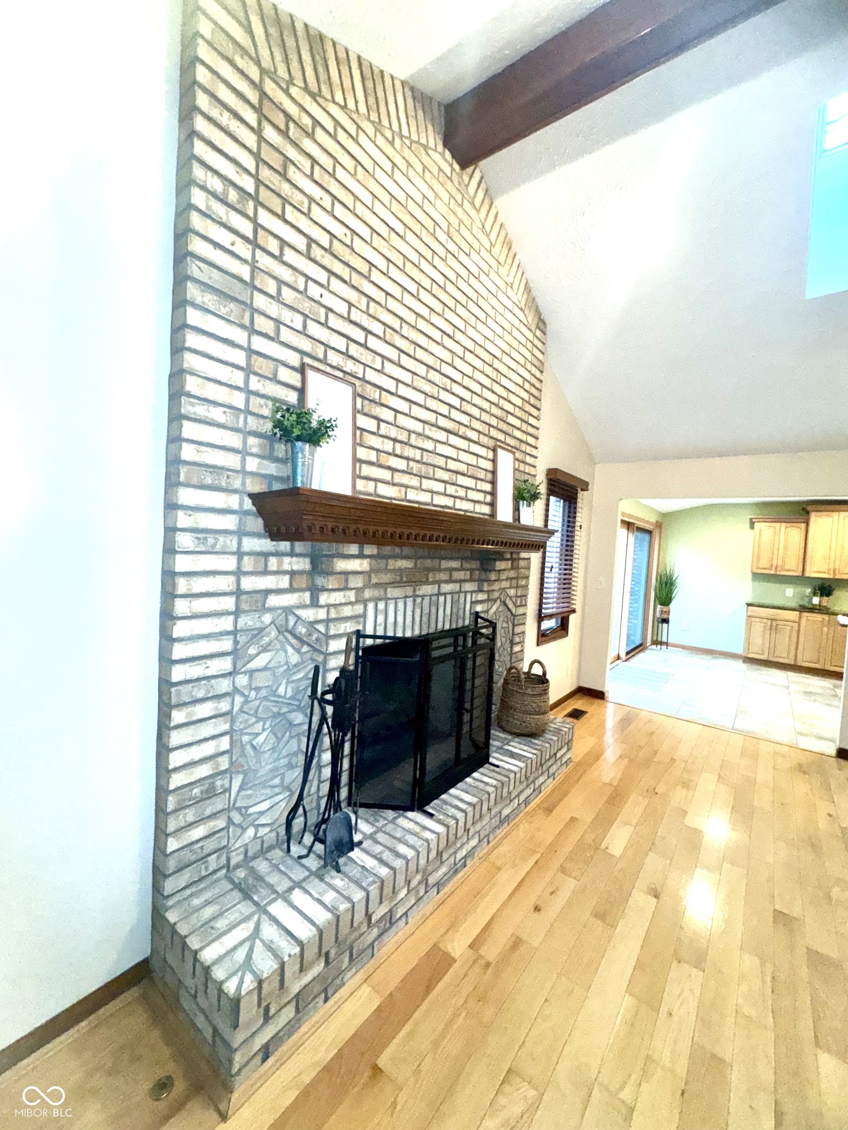 6337 Red Oak Drive