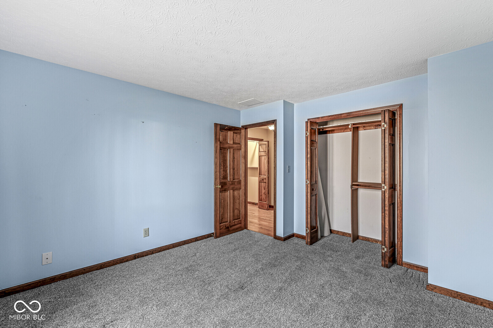 6337 Red Oak Drive