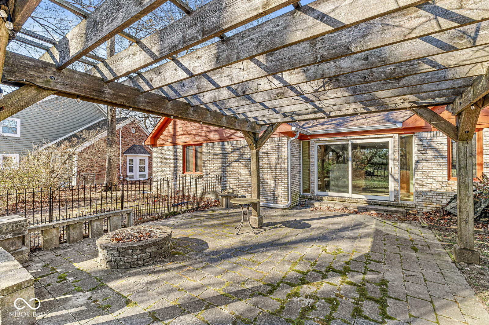 6337 Red Oak Drive