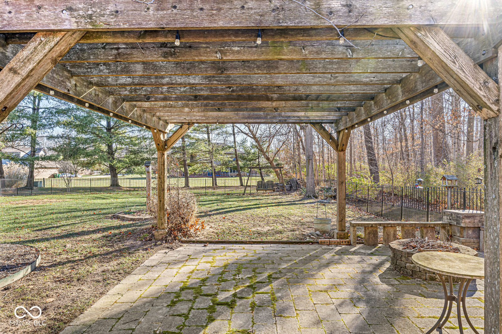 6337 Red Oak Drive