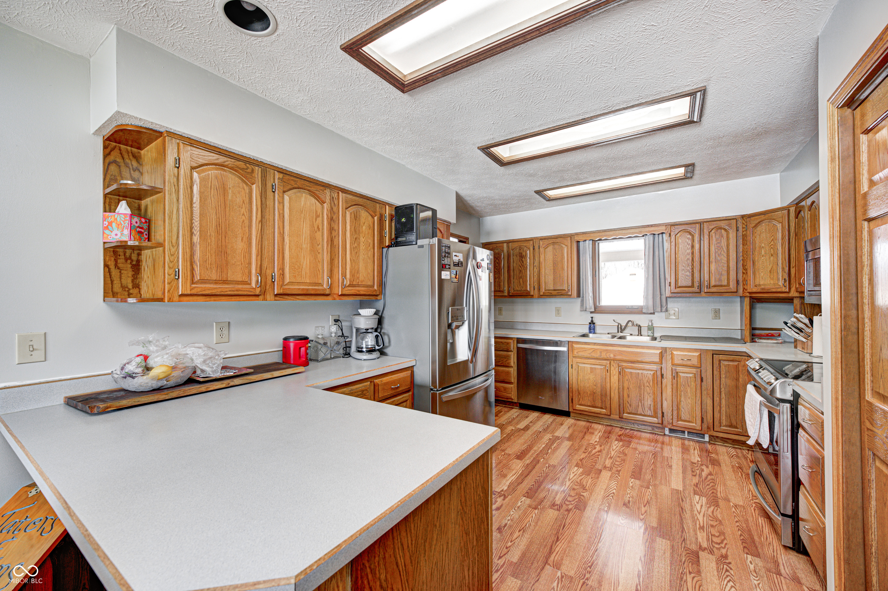 1586 Woodside Drive