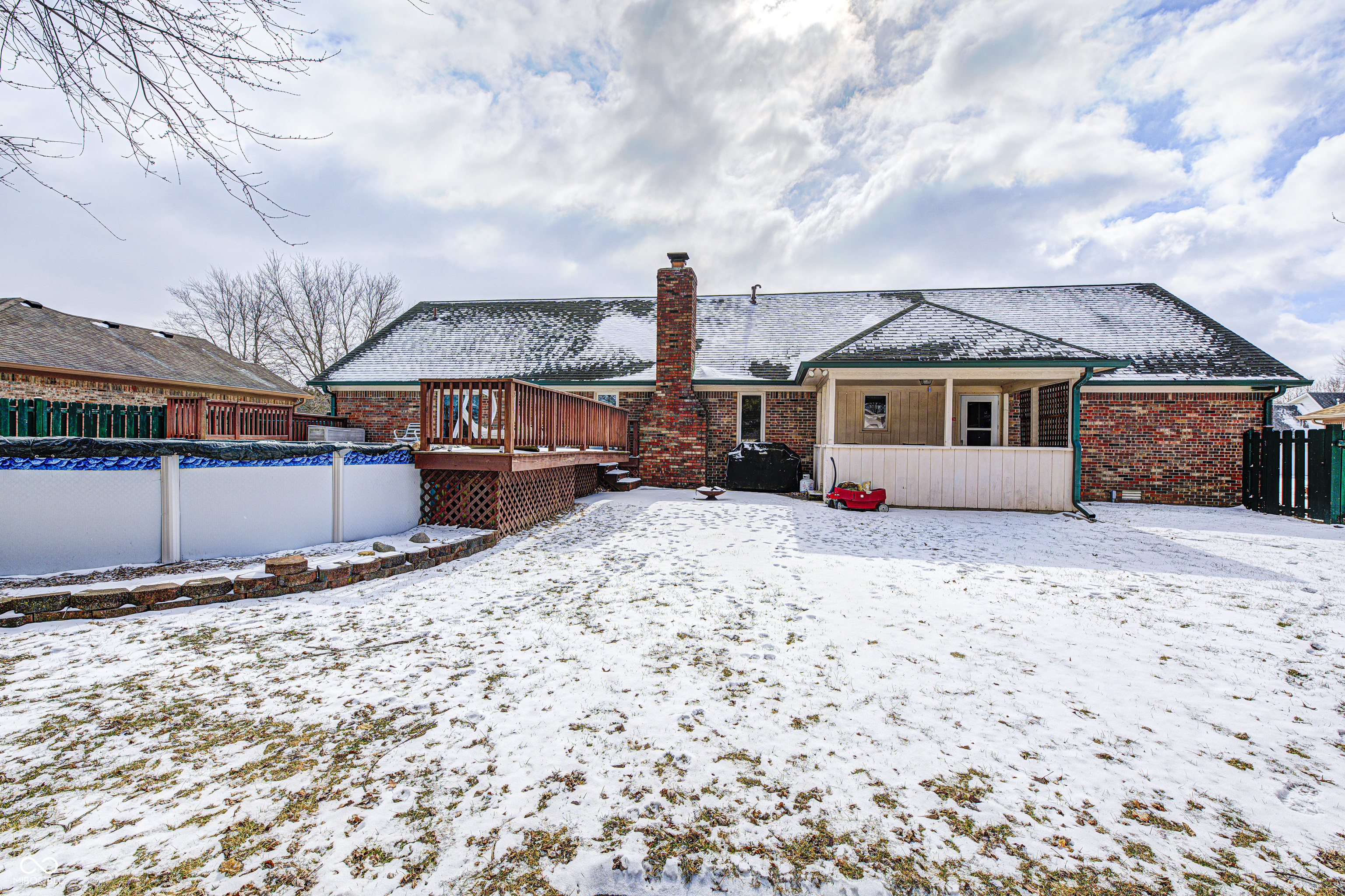 1586 Woodside Drive