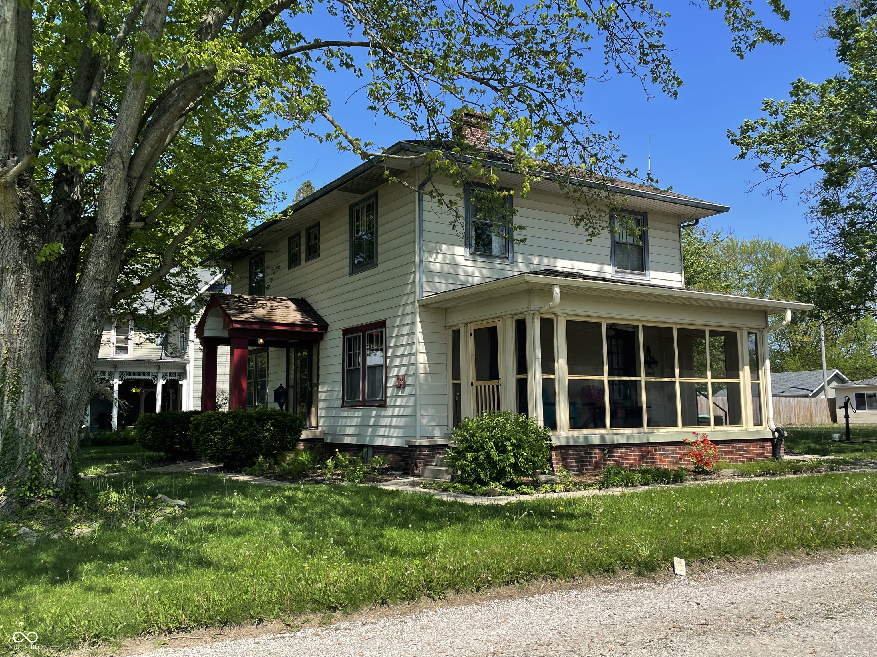 34 W Main Street