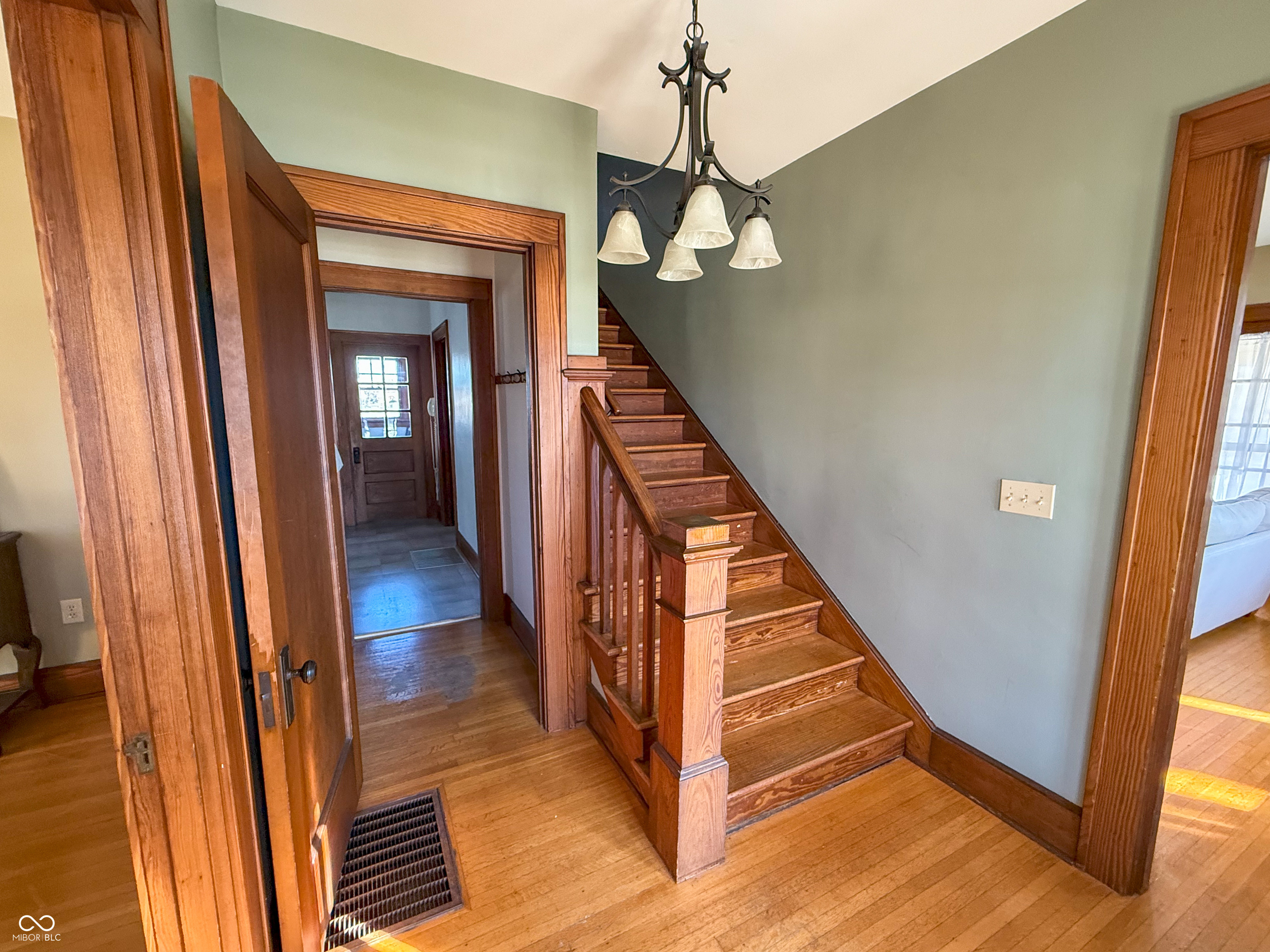 34 W Main Street