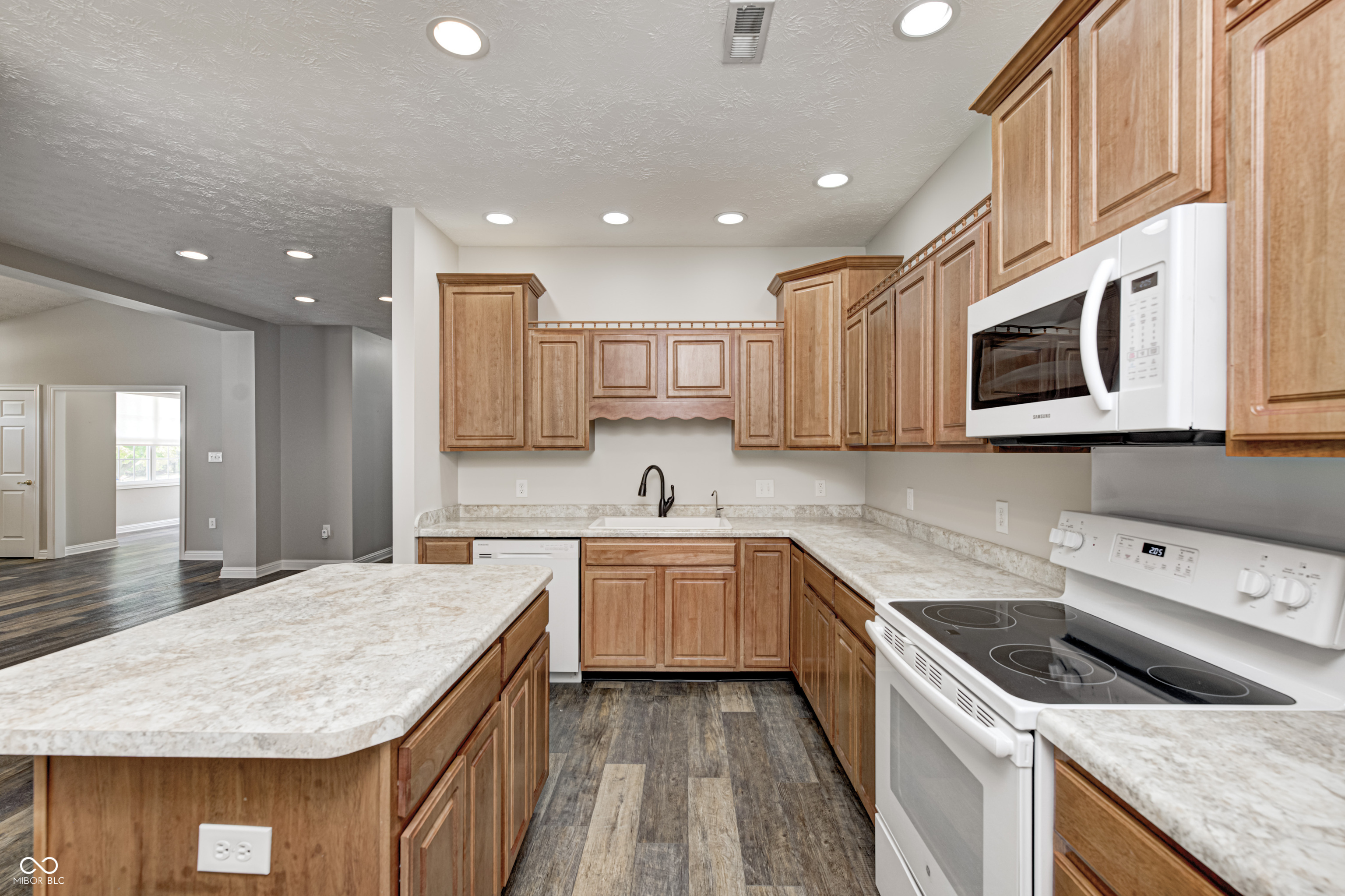 6816 Park Square Drive Unit: C