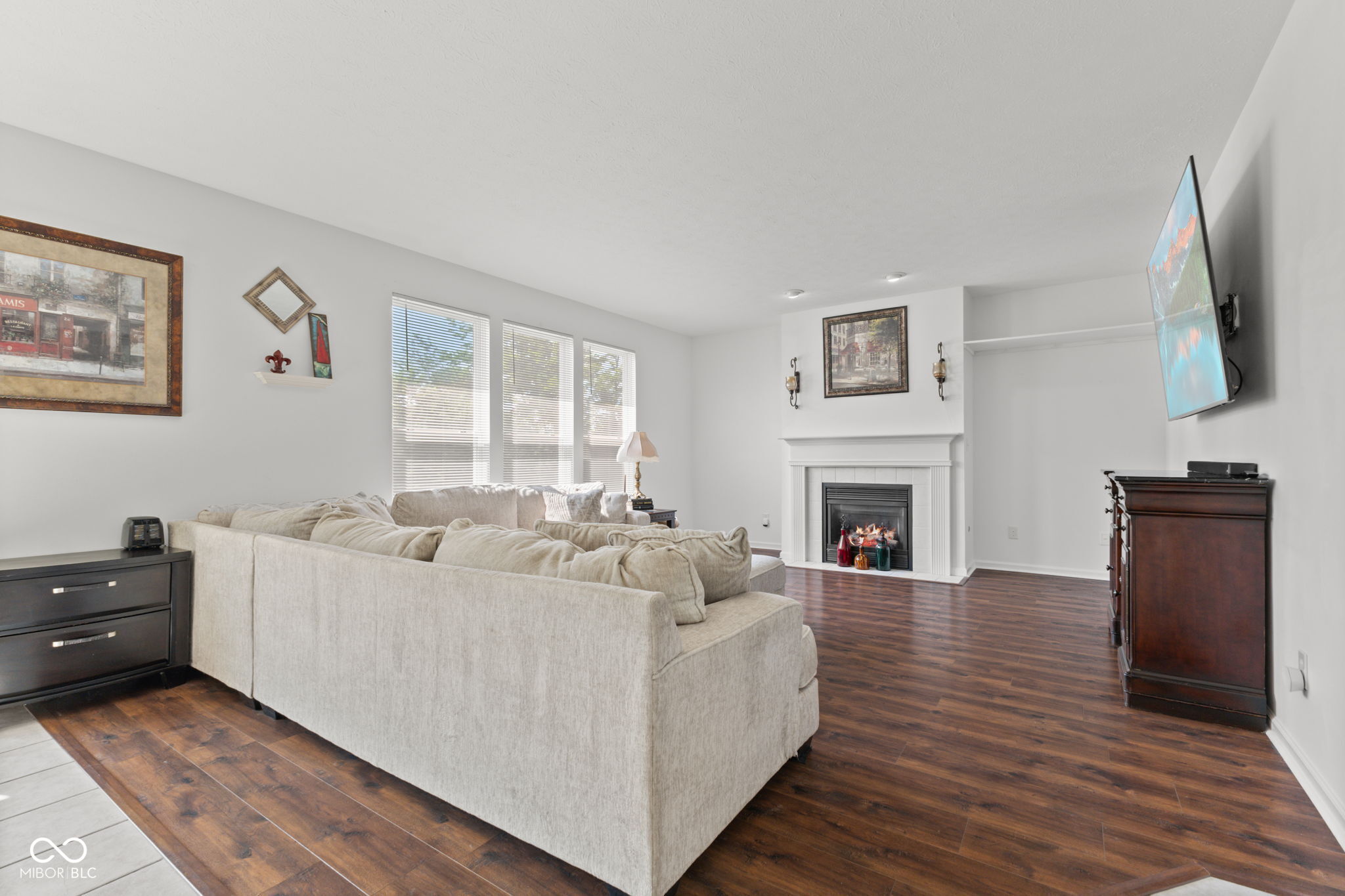 2096 Whitetail Court