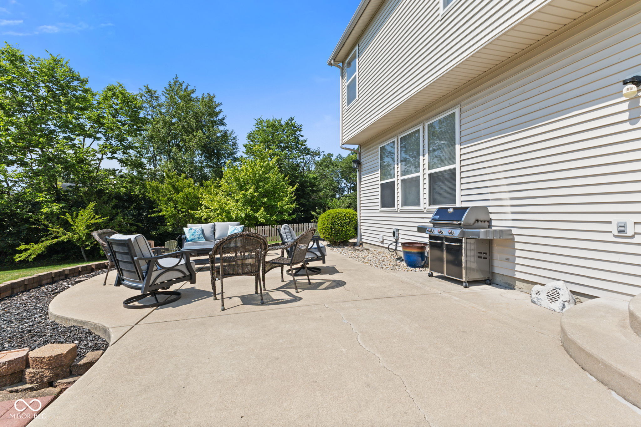 2096 Whitetail Court