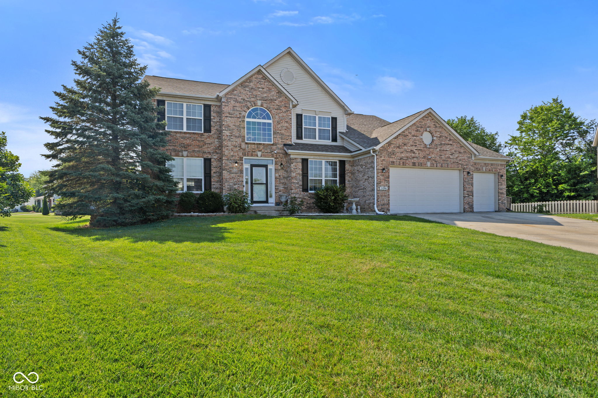 2096 Whitetail Court
