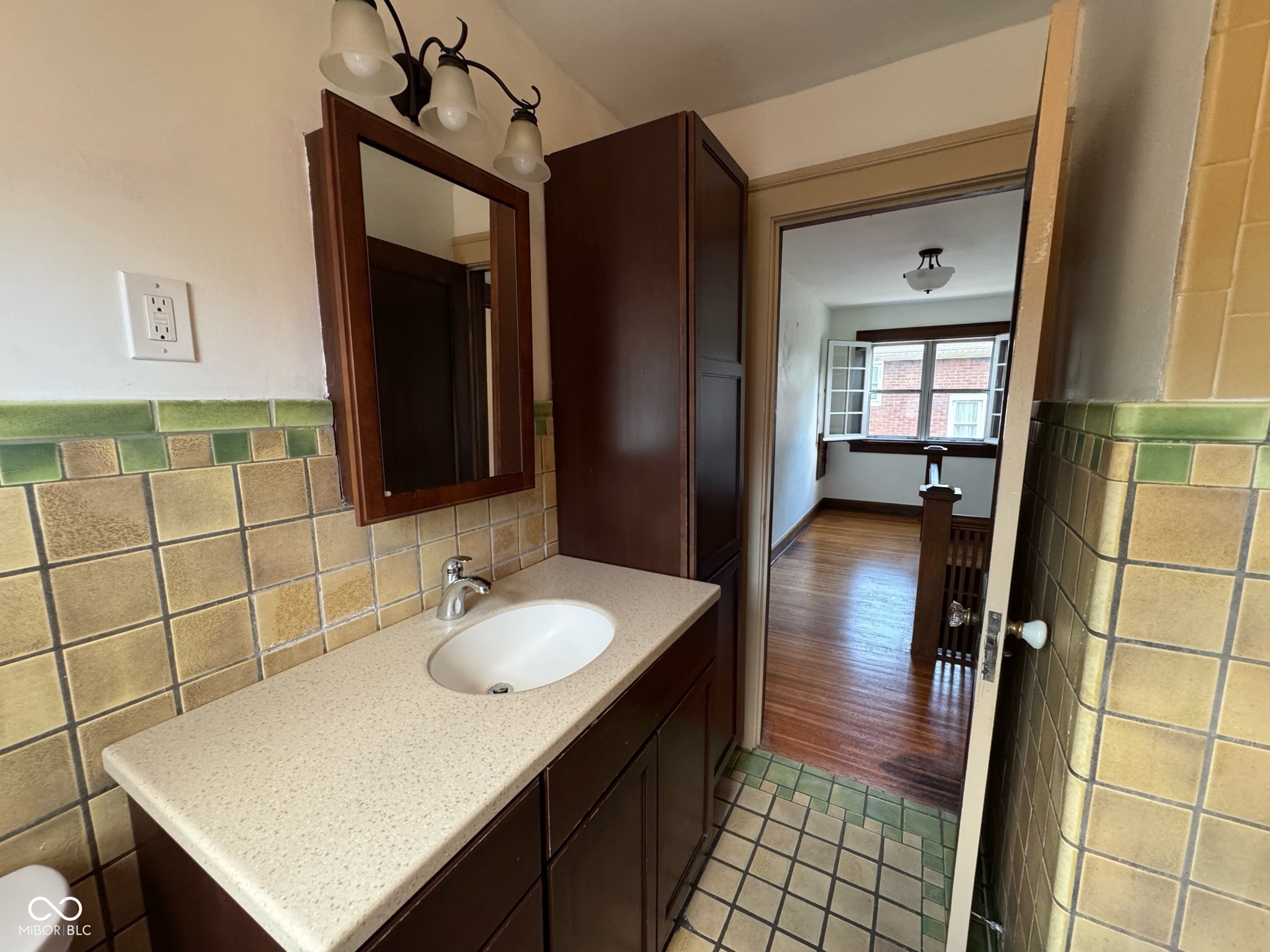 5260 E Pleasant Run Parkway North Drive