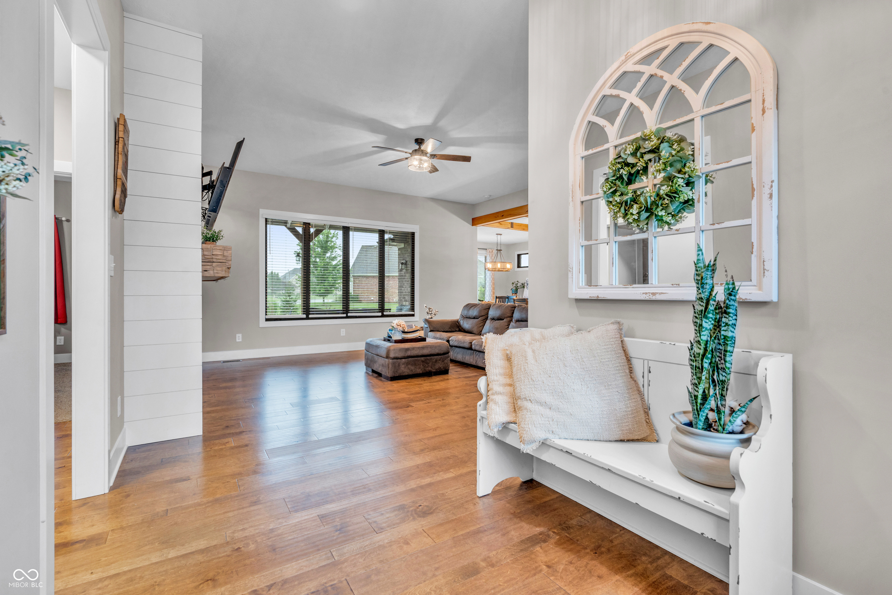 121 Lakeside Drive