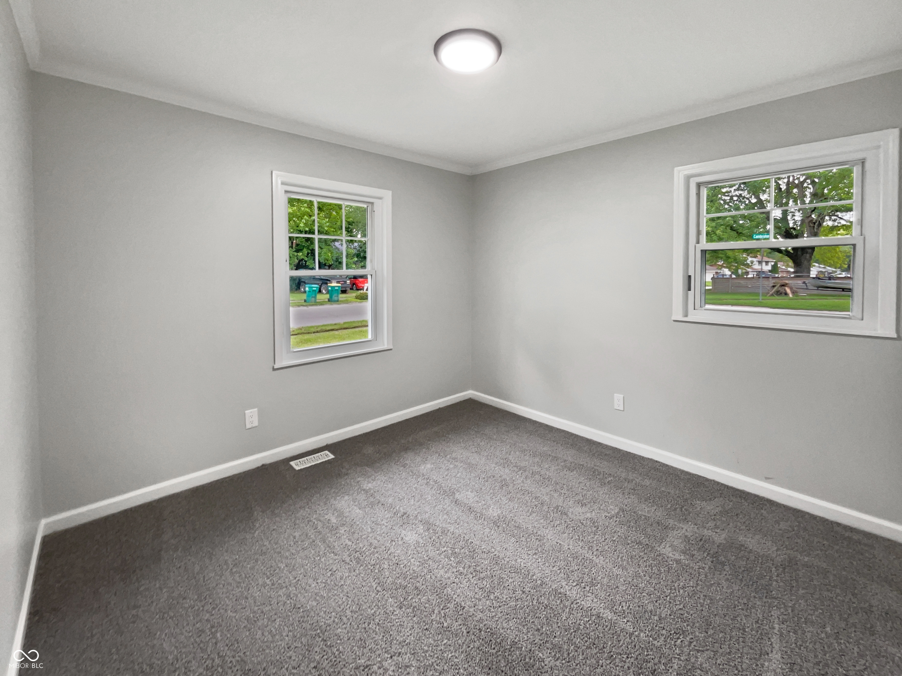 1107 Ridgewood Drive