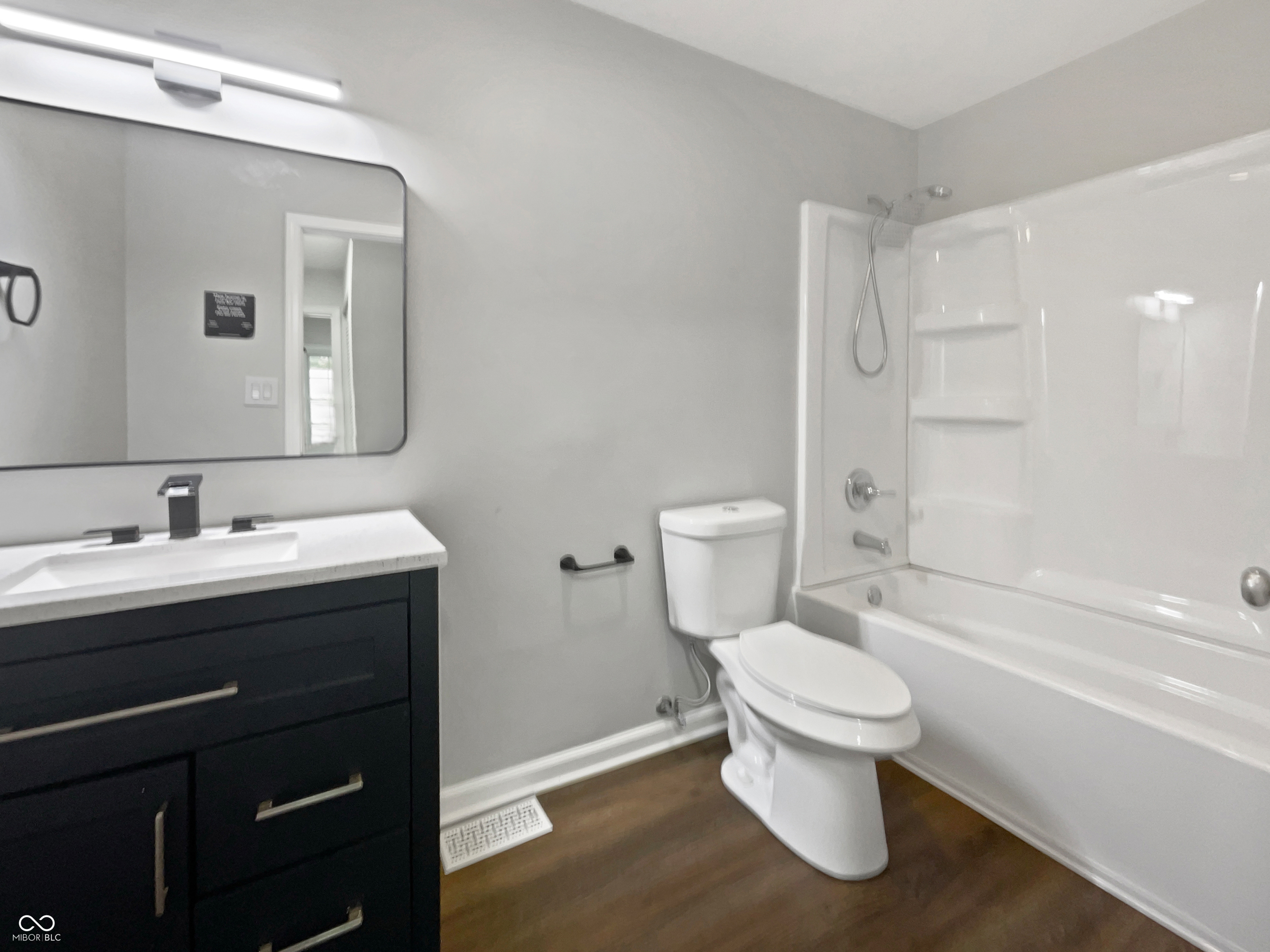 1107 Ridgewood Drive