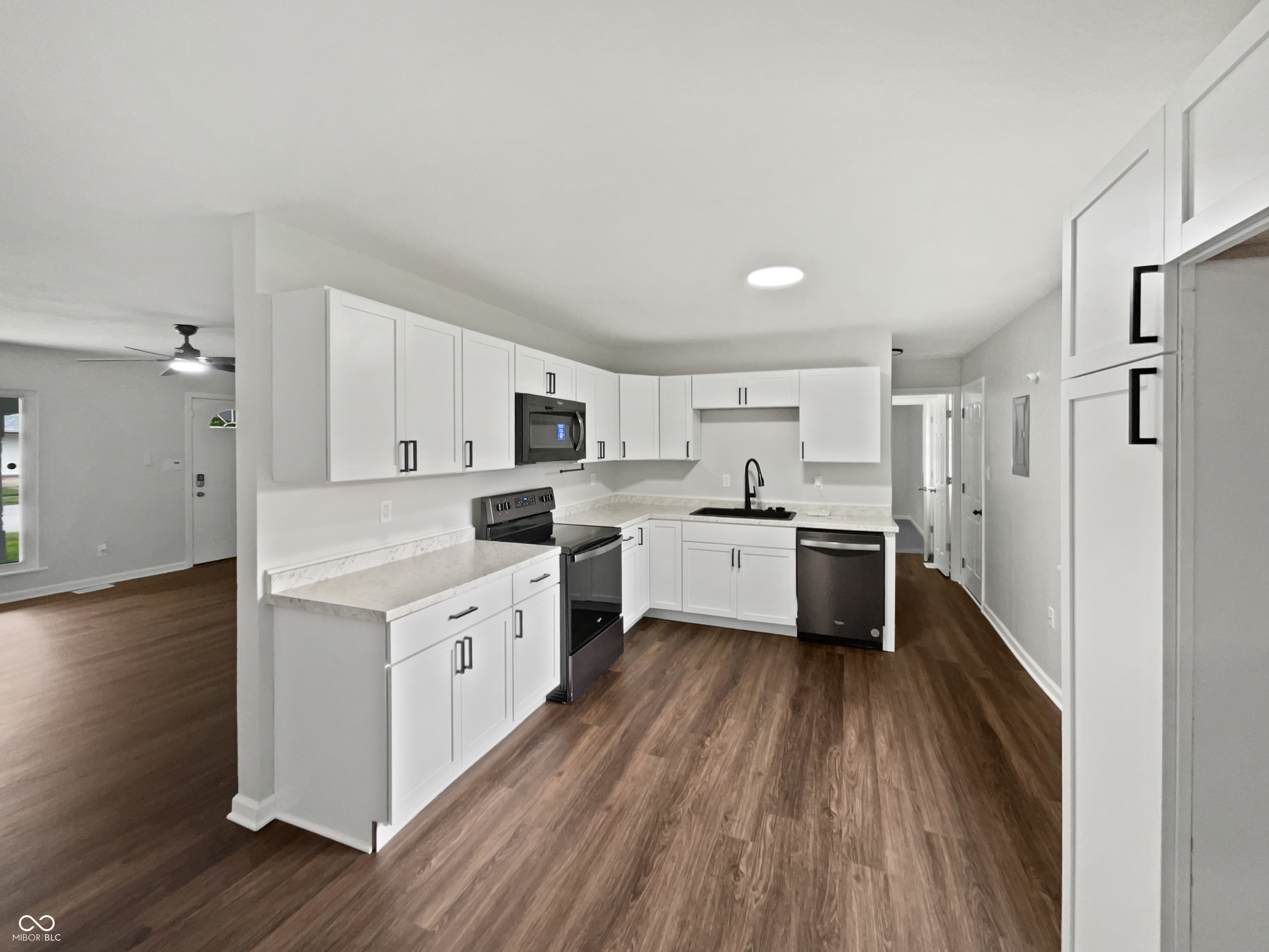 1107 Ridgewood Drive