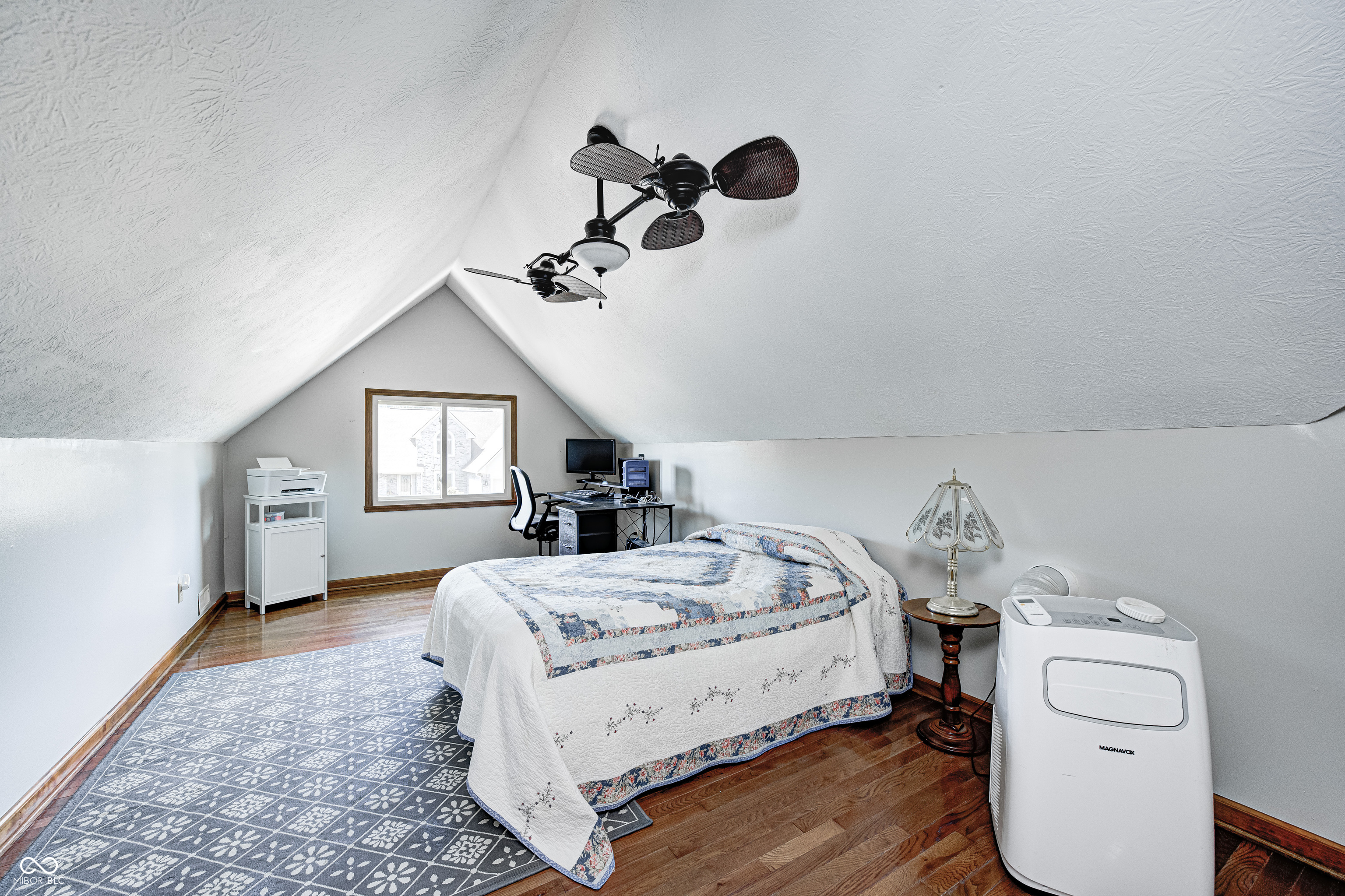 1711 Hunters Trail
